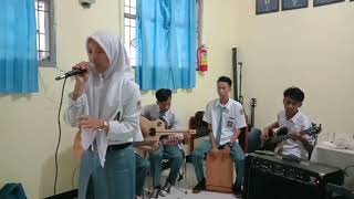 Download lagu DURIAT PEGAT - Deti Kurnia || Cover Serly II SMANTEKA AKUSTIK mp3