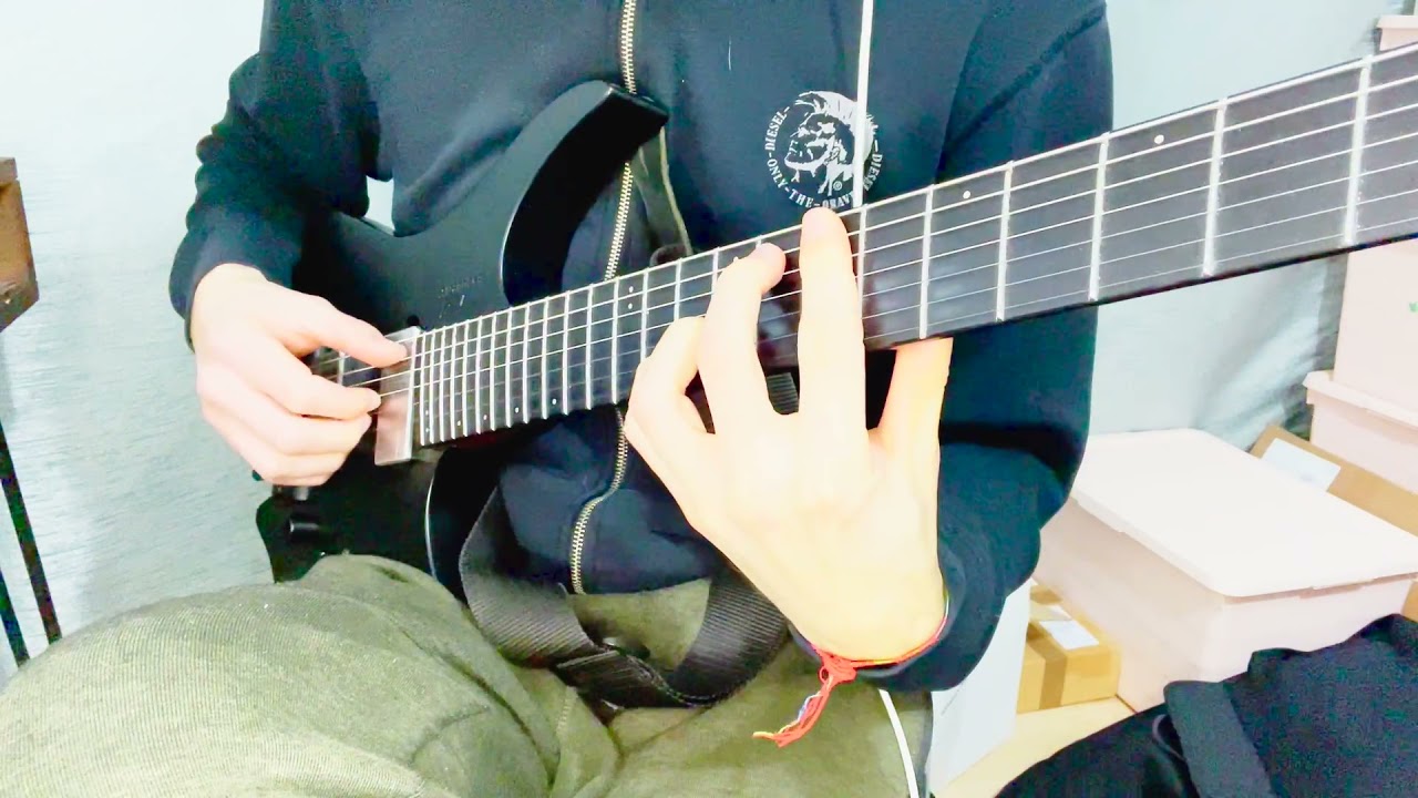 Roberto Barlocci playing the Warriors Imagine Dragons melody and chords on solo guitar