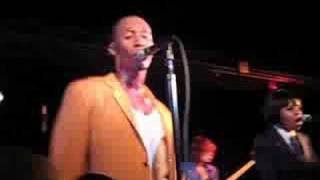 Raphael Saadiq Live, &quot;Oh Girl&quot; &quot;Lay Your Head On My Pillow&quot;