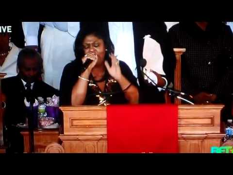 Kim Burrell Sings For Whitney Houston (Funeral) A Change is Going To Come (From Mortal To Immortal)