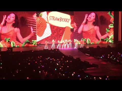 190721 TwiceLights Newark - Heart Shaker and Strawberry