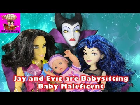 Jay and Evie are Babysitting Maleficent - Part 1 - Maleficent Magic Gone Wrong Descendants Disney