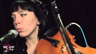 Laura Gibson - "Empire Builder" (Live at WFUV)