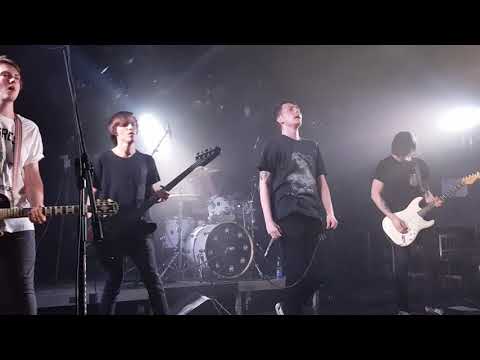 Skøv - Hollow Bricks