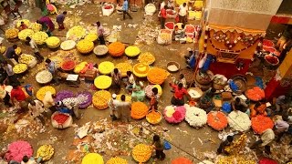 preview picture of video 'KR Market, Bangalore, Timelapse'