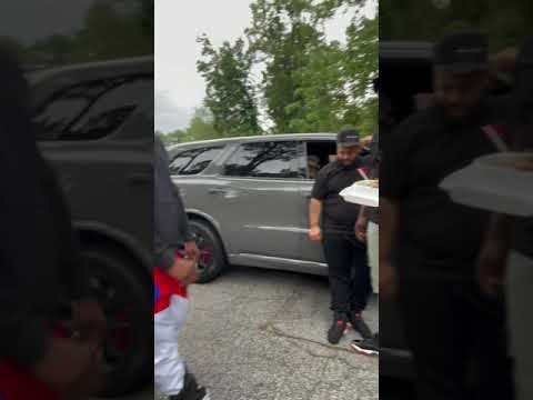 How Dudes Be When They Arguing About How It Was In Jail!