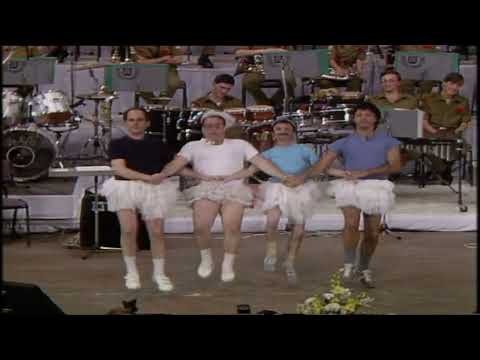 אגם המברברים: מופע בלט מצחיק של טוביה צפיר, דובי גל, מני פאר ומתי כספי