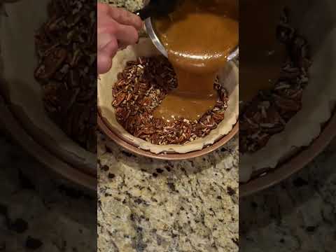 How to make Pecan Pie #cookingvideo #baking #pecanpie #recipe #pecandesserts #food #dessert