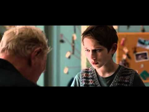 FALLING Extremely Loud and Incredibly Close