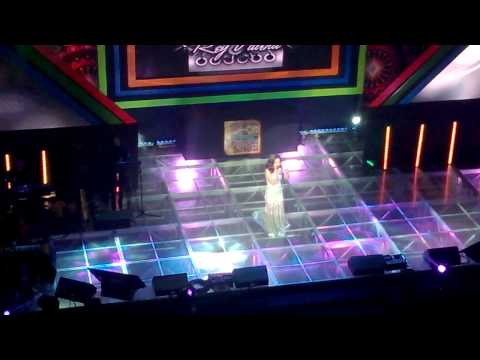 Kung Kailangan Mo Ako (Rey Valera) - KYLA Live at the Myx Magna Award Ceremony