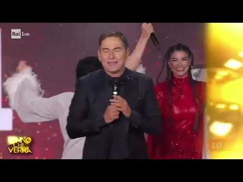 ANGELO DEI RICCHI E POVERI VI AUGURA BUON ANNO