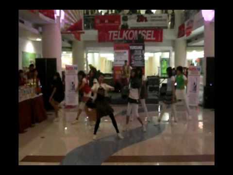 U-Maku Generation - SNSD Medley ver.1 @ Asian Playground 2010 [230510]