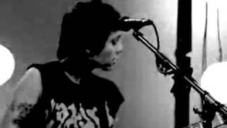 Tegan and Sara: &quot;Give Chase&quot; B&amp;W music video