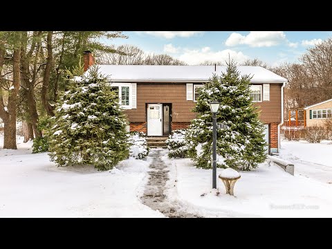 330 Swains Pond Ave, Melrose MA - Mary Sexton - Tel 781-910-5200