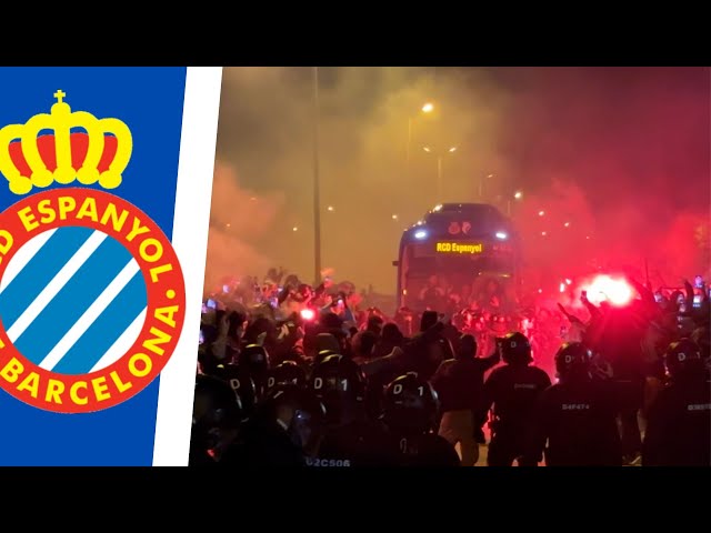 Vídeo relacionado con Lo Mejor De Barcelona Es Ser del Espanyol - Afición Espanyol Sudadera con Capucha