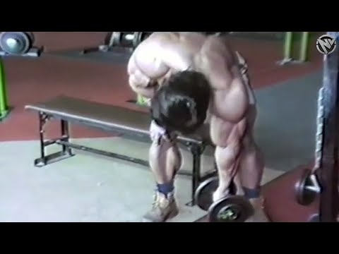 OLD SCHOOL BODYBUILDING TRAINING MOTIVATION - PUMP SOME MORE IRON 🏋️