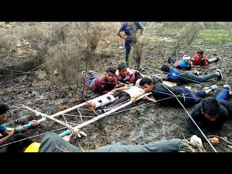 SIMULASI EVAKUASI KORBAN OLEH ANGGOTA PMR KOTA LHOKSEUMAWE