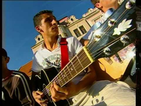 Le čhavendar & Pavlína Matiová - MIRET MUSIC Le Čhavendar Ida Kelarova and Desiderius Dužda suppo