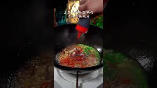 Download lagu The roasted tofu soaked with minced meat in this way is full of soup, spicy and delicious, bursting mp3