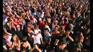 Inspiral Carpets - She Comes in the Fall &amp; short interview - T in the Park 2003