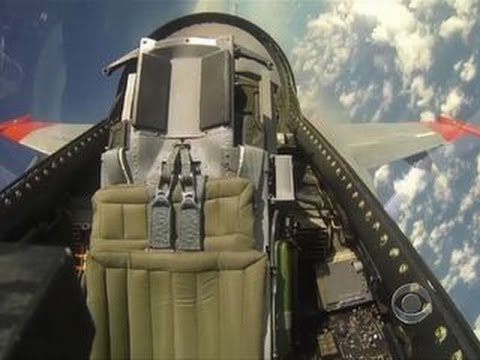 An F16 Without a Pilot - Amazing!