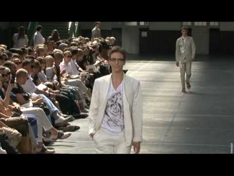Kenzo by Antonio Marras fashion show