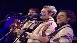 En Mis Besos - Cafe Quijano