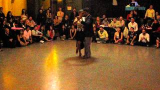 CHRISTIAN "EL TOTI" MÁRQUEZ y ANABELA BROGIOLI en Viva La Pepa! Milonga (3/4)