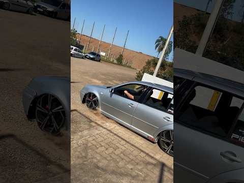 RASPANDO TUDO E TRAVANDO NA LOMBADA! #shortsvideo #viralshort #golfrebaixado #carrorebaixado #baixos