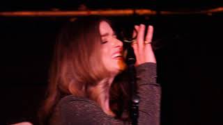 Clara Bond - Love Can't Stay (clip, live at Courtyard Theatre)