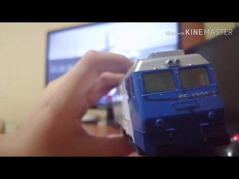 Unboxing Locomotiva GM 65 1300-6 și set 2 vagoane ava 200 albastre