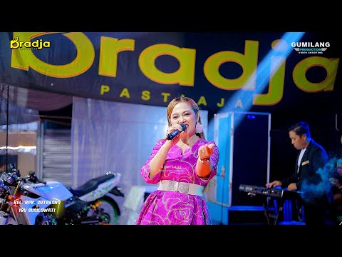 D'RADJA IS DEFINITELY - DON'T WAIT FOR LONG EVA AQUILA WEDDING ERY & RIRIN - PLAJAN PAKIS AJI JEPARA