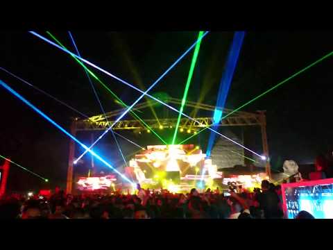 Aly & Fila  playing @ FSOE 500, Giza