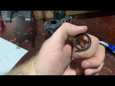 Traxxas XMAXX hub bearing replacement.