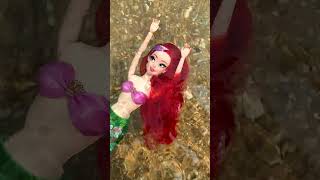 Download lagu Barbie putri duyung bersantai di pantai 🏝 #shorts mp3