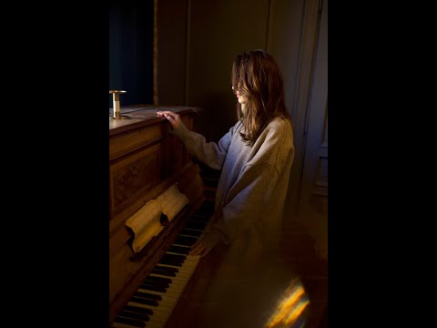 Magdalena Tul - W swetrze