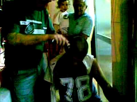 Marcos passando a maquina zero depois de passado no vestibular