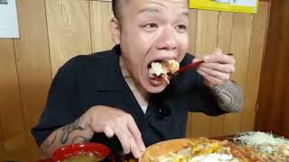 Japanese Big Eater's Very Satisfying Delicious Meal   That is heavy!