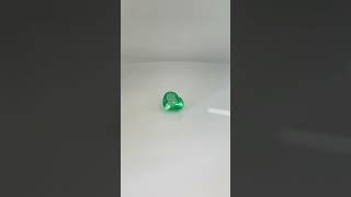 Esmeralda Coração 9.6x11.1mm - Vídeo