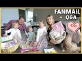LUCiUS EET JULLiE FANMAiL OP ? EN WE BEANTWOORDEN JULLiE VRAGEN ❤️ | Bellinga Vlog #2421