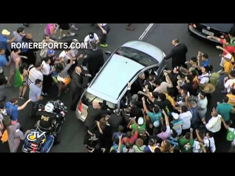 Francisco visita Sri Lanka y Filipinas