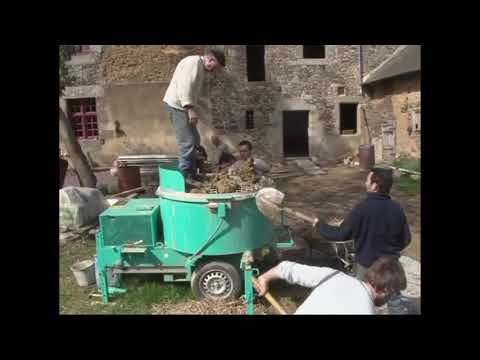 Réalisation pratique d’un mur en bauge