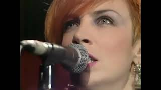 Eurythmics - Belinda