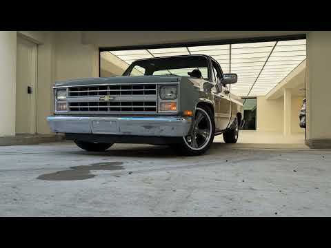 1985 Chevrolet C10 Scottsdale 4-Speed