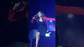 PASTORA SOLER, CANTA A SU PADRE. CLARAMENTE EMOCIONADA. LA MALA COSTUMBRE, 2022. PINTO (MADRID).