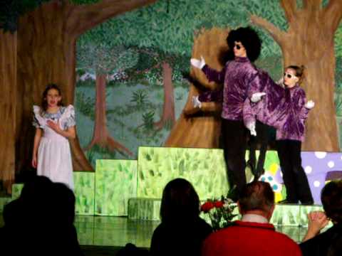 Alice meets the Caterpillar