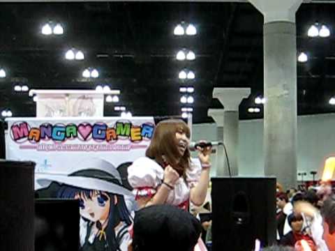 Minami Kuribayashi singing "Tsubasa wa Pleasure Line" at Anime Expo '10 (late arrival)