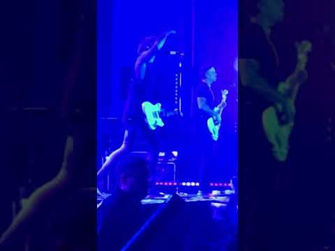 All Time Low - Life Of The Party - Live in Cardiff