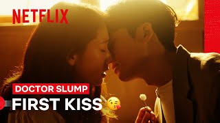 Download lagu Park Hyung-sik and Park Shin-hye Share Their First Kiss! | Doctor Slump | Netflix Philippines mp3