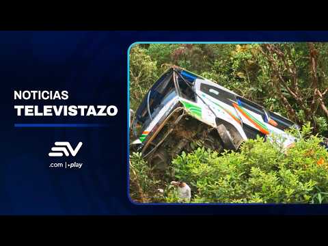 Volcamiento de bus en la vía Loja-Zamora Chinchipe deja un fallecido y diez heridos | Televistazo